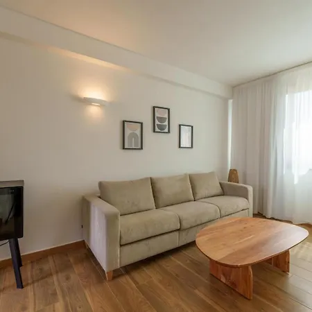 Dome House Penzion Olbia